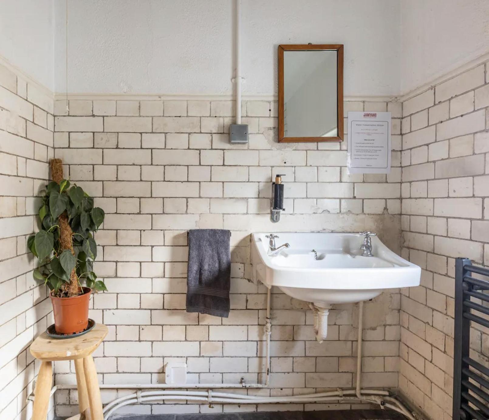 Lotus Guesthouse Londra Dış mekan fotoğraf