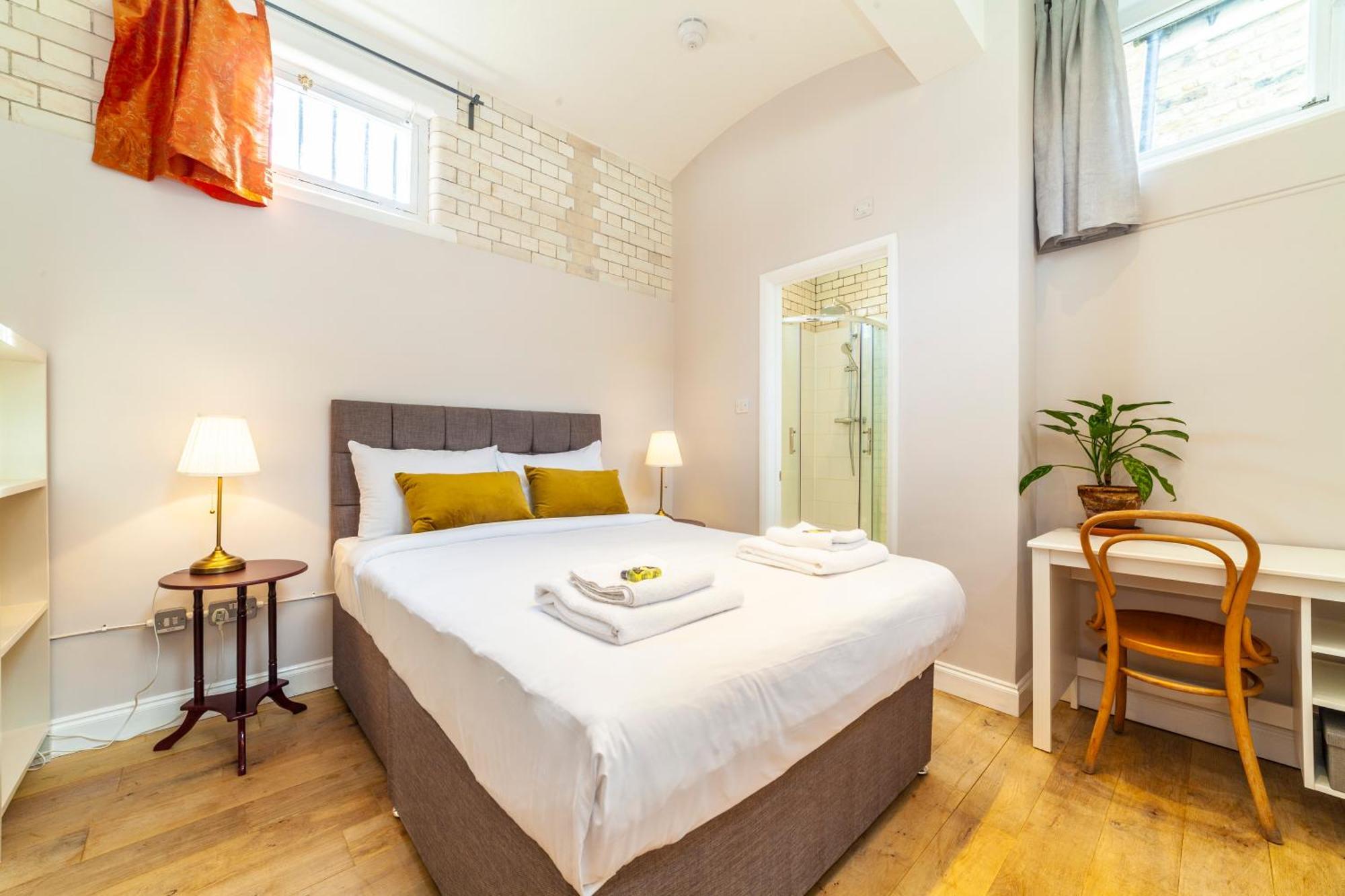 Lotus Guesthouse Londra Dış mekan fotoğraf