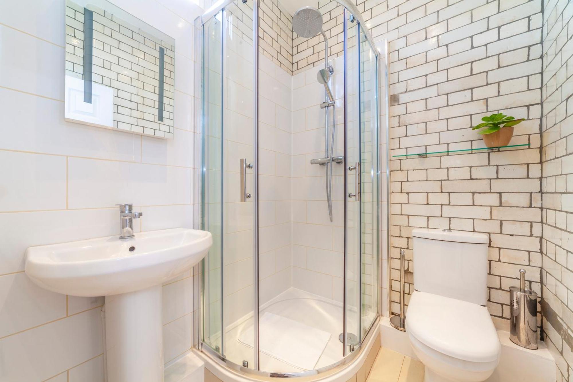 Lotus Guesthouse Londra Dış mekan fotoğraf