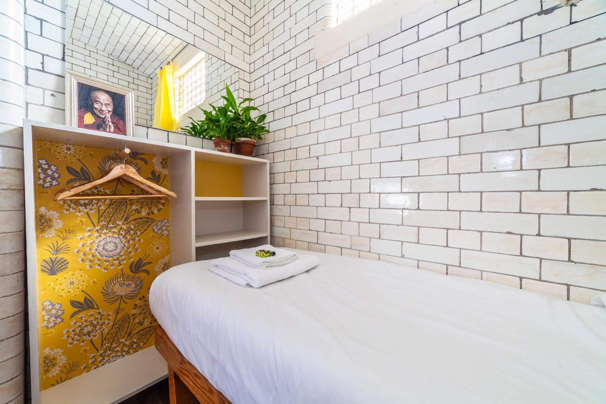 Lotus Guesthouse Londra Dış mekan fotoğraf