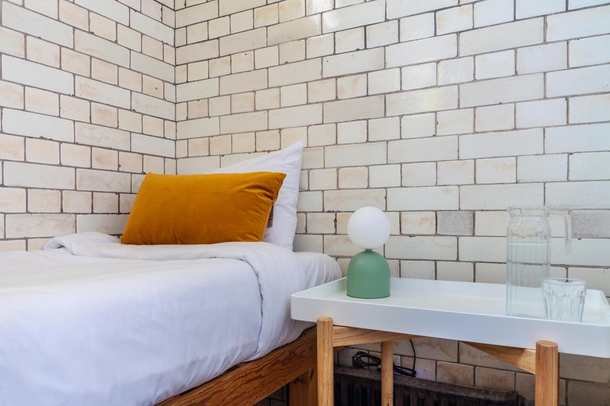 Lotus Guesthouse Londra Dış mekan fotoğraf