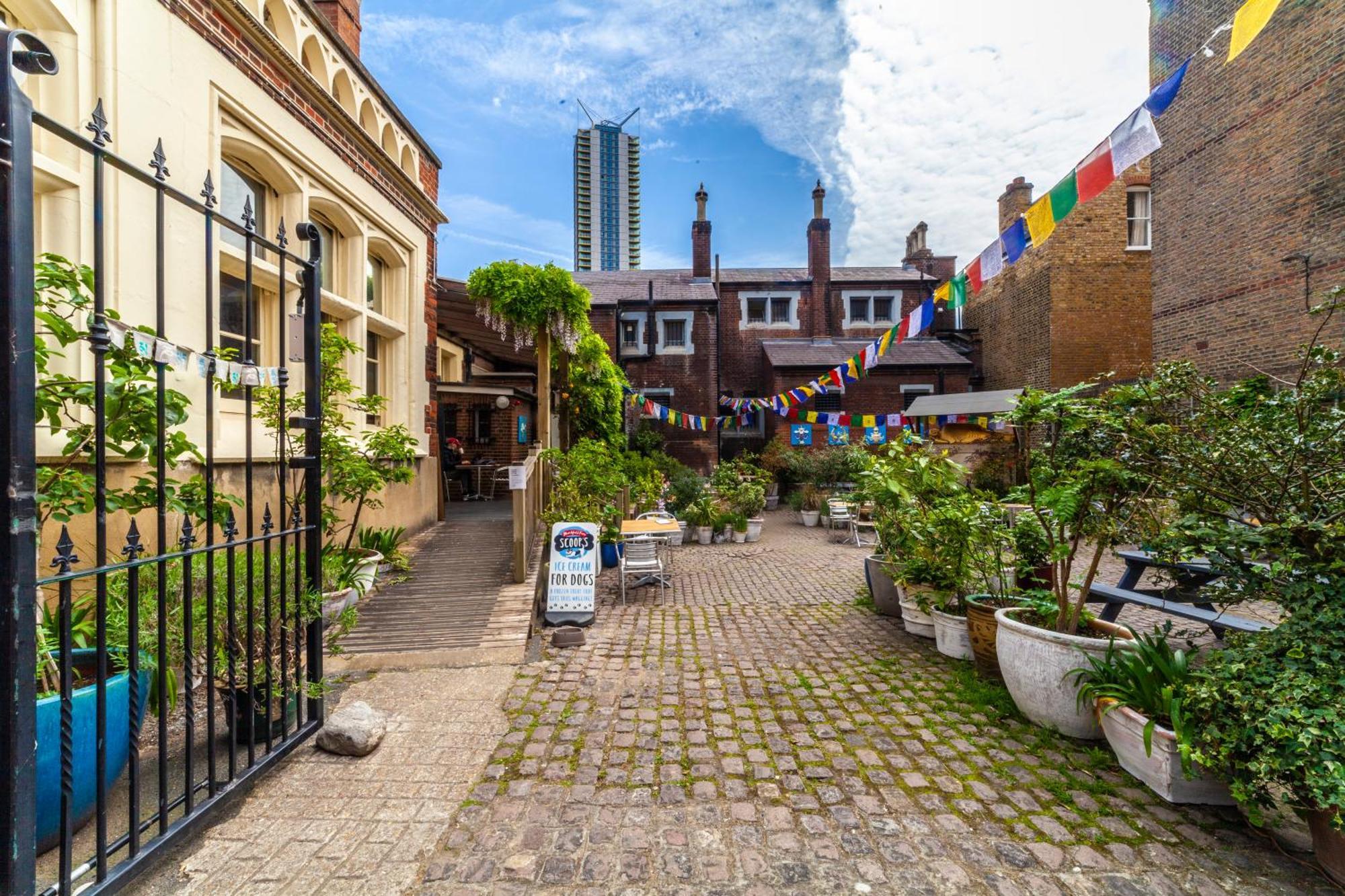 Lotus Guesthouse Londra Dış mekan fotoğraf