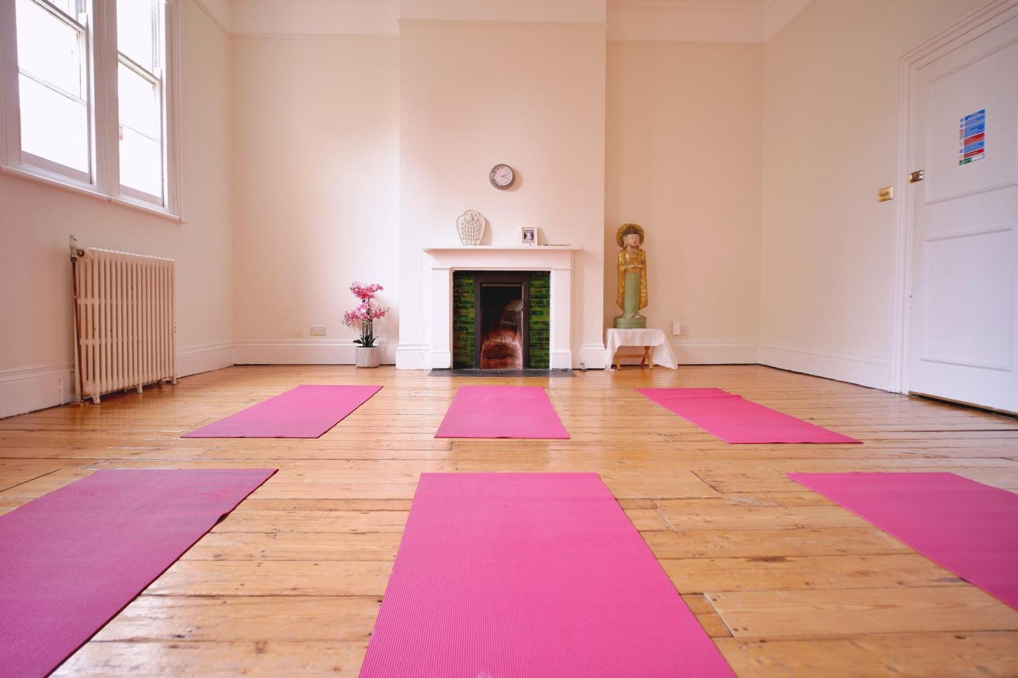 Lotus Guesthouse Londra Dış mekan fotoğraf